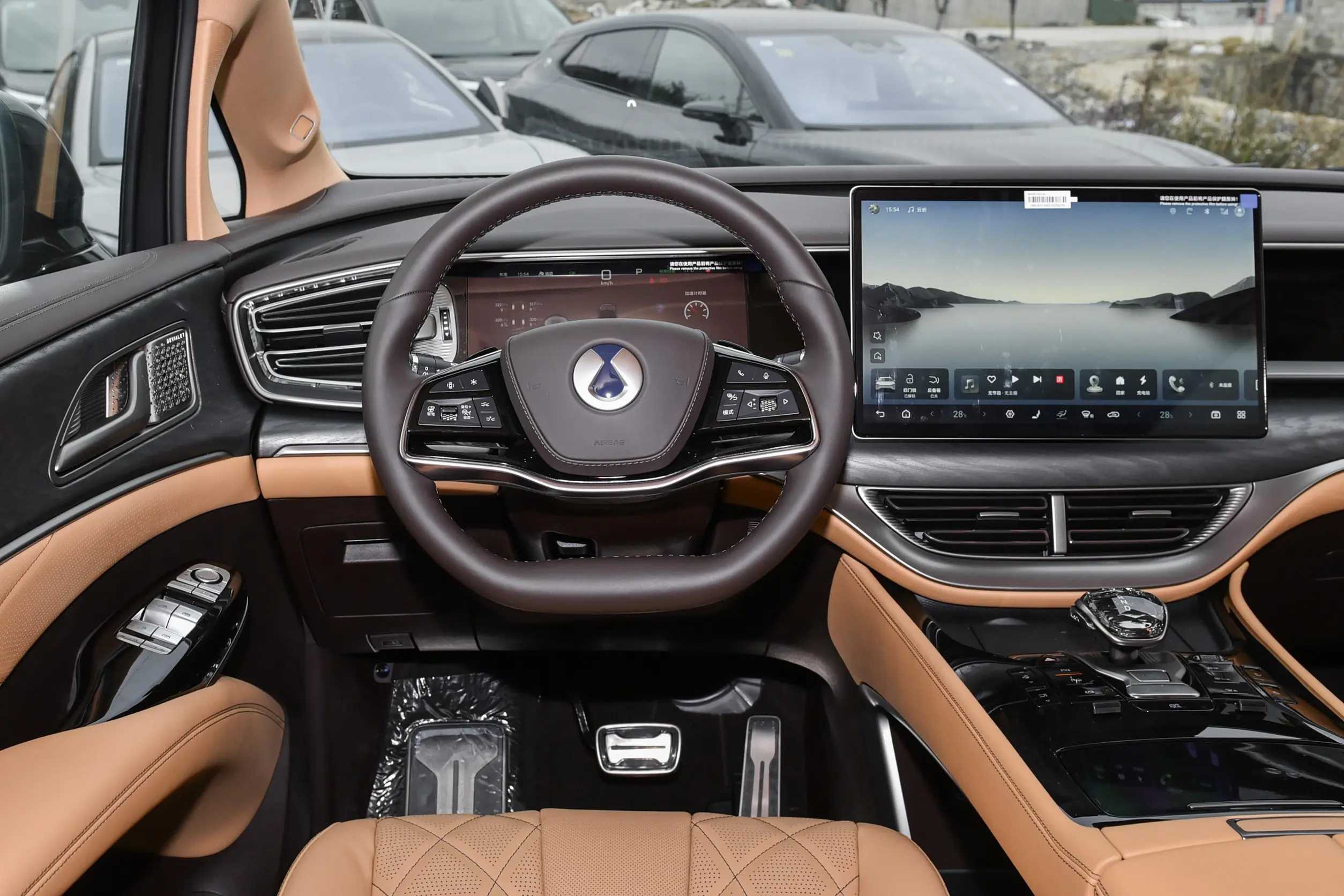 Denza D9 EV 600 infotainment system