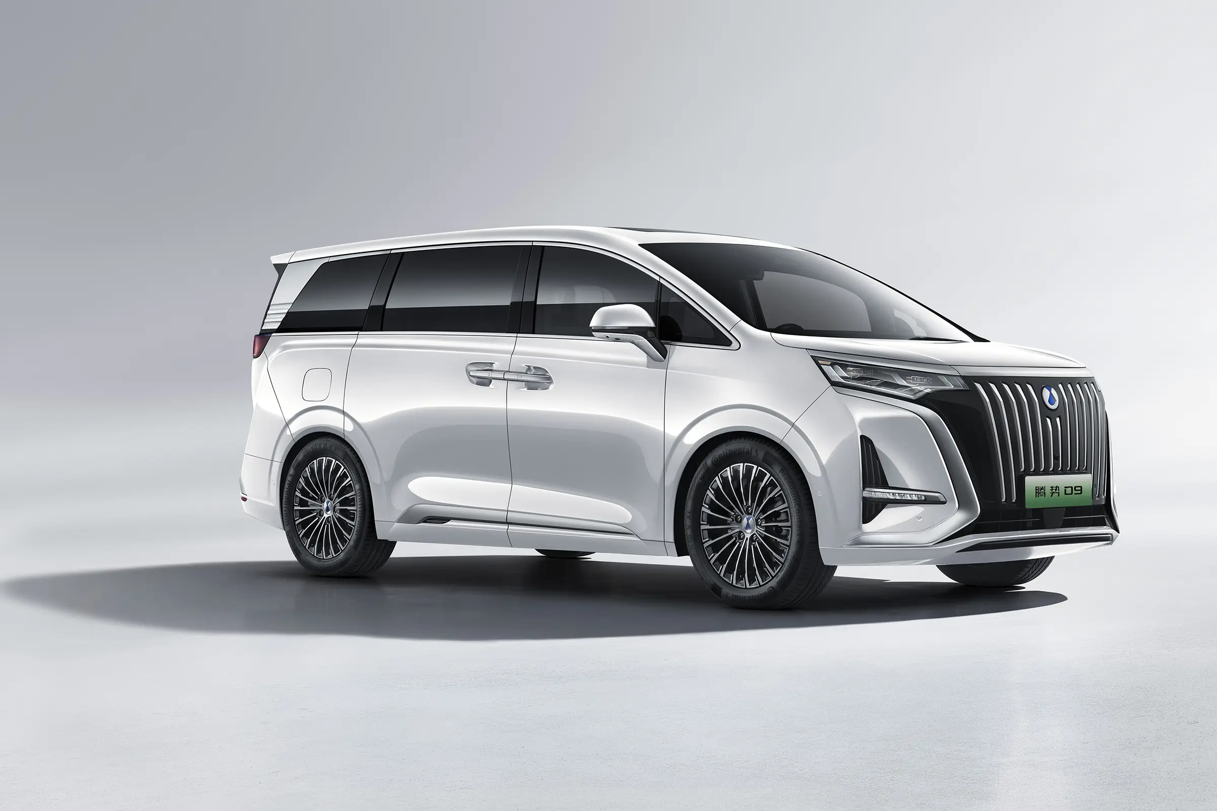 Denza D9 EV 600 Real-World Test: 600km Range, Charging & Family Comfort